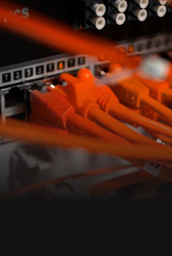 Hosting Server Rack mit Kabel